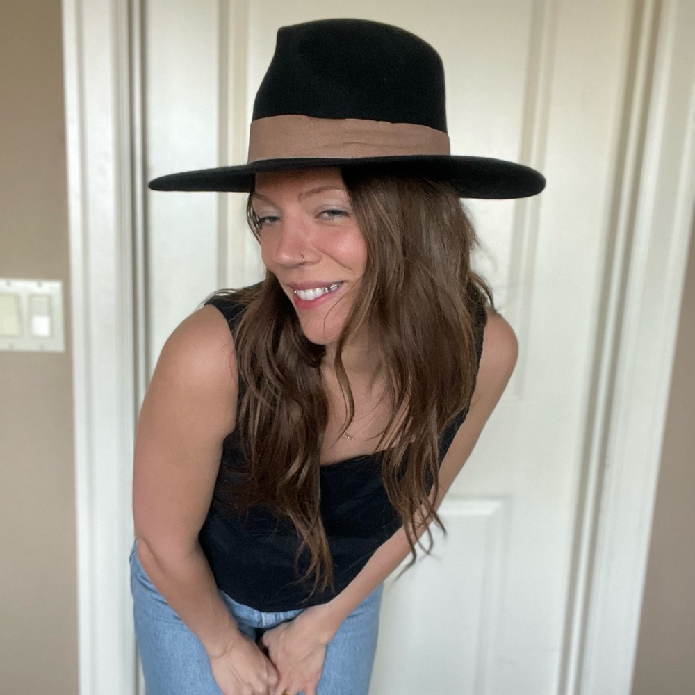 NWT GIGI PIP rancher hat with leather band. Black and Tan Women's Hat 55cm